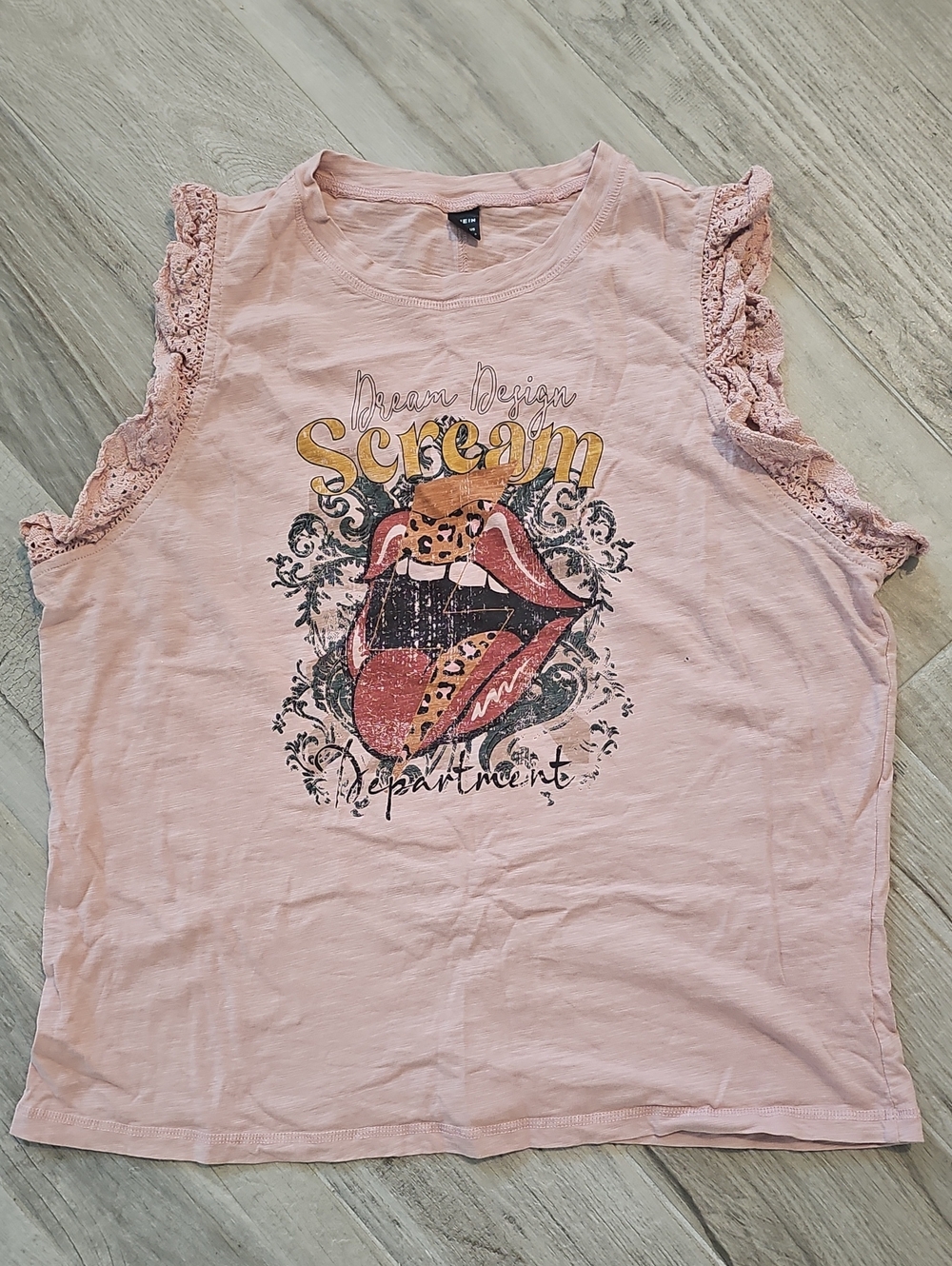 SHEIN Women’s Pink Lace-Sleeve Graphic Muscle Tee